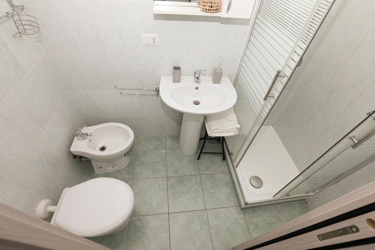 Affittacamere "San Martino Rooms" Genua Exterior foto